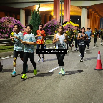 Runner Photo 6403663