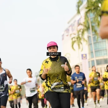 Runner Photo 6403667