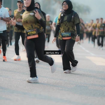 Runner Photo 6403675