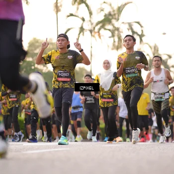 Runner Photo 6403683