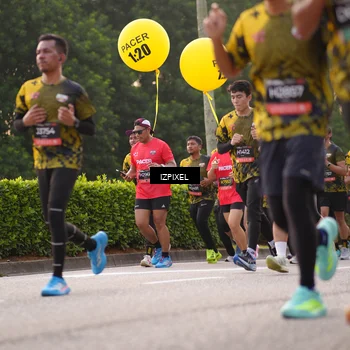 Runner Photo 6403765