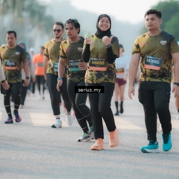 Runner Photo 6403787