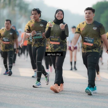 Runner Photo 6403792