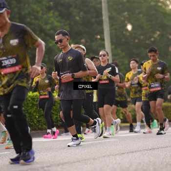 Runner Photo 6403846