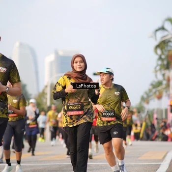 Runner Photo 6403859
