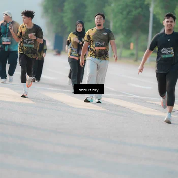 Runner Photo 6404022