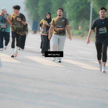 Runner Photo 6404025