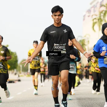 Runner Photo 6404115