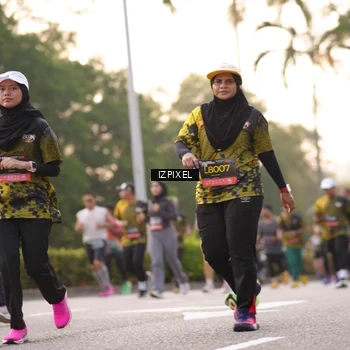 Runner Photo 6404123