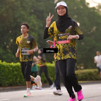 Runner Photo 6404145