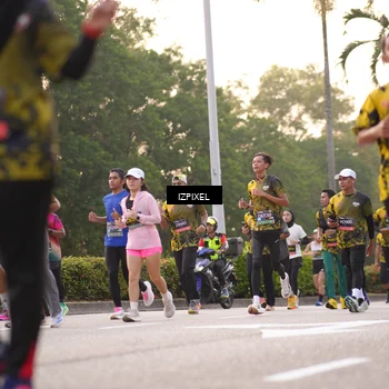 Runner Photo 6404224