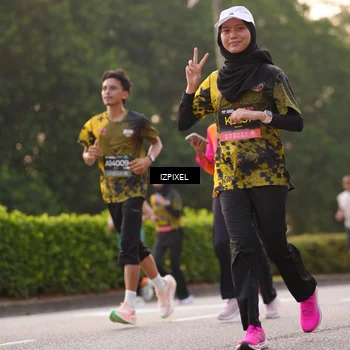 Runner Photo 6404260