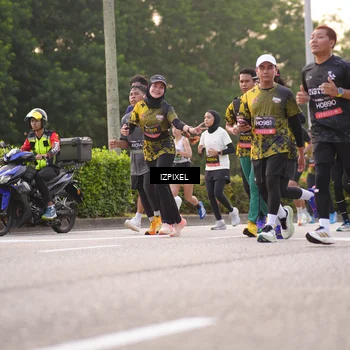 Runner Photo 6404317