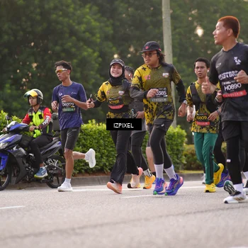 Runner Photo 6404333