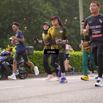Runner Photo 6404369