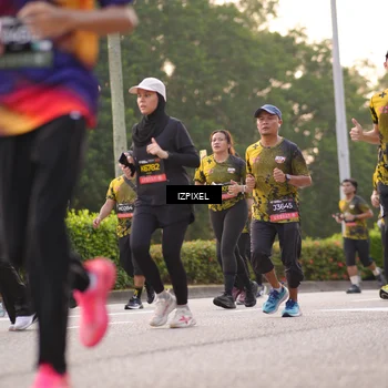 Runner Photo 6404572