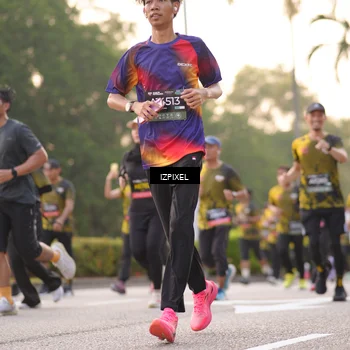 Runner Photo 6404575