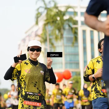 Runner Photo 6404608