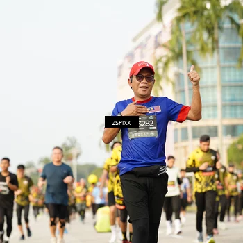 Runner Photo 6404672