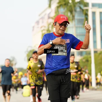 Runner Photo 6404717
