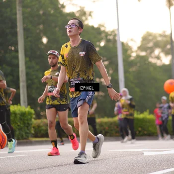 Runner Photo 6404885