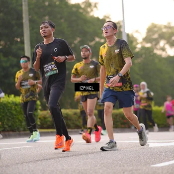 Runner Photo 6404923