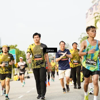 Runner Photo 6404993