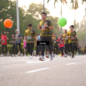 Runner Photo 6405023
