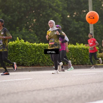 Runner Photo 6405044