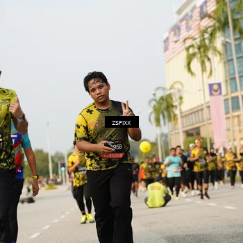 Runner Photo 6405062