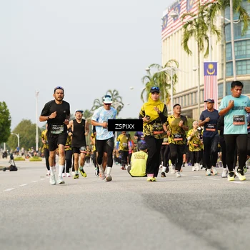 Runner Photo 6405117