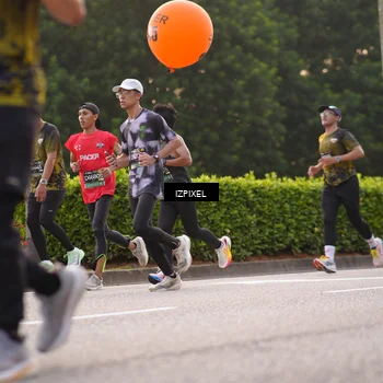Runner Photo 6405132