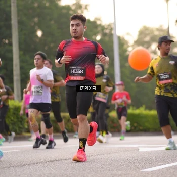 Runner Photo 6405232