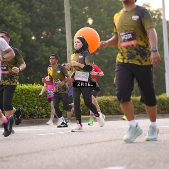 Runner Photo 6405243