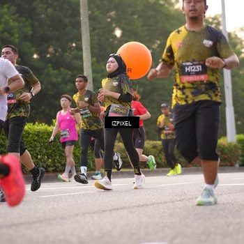 Runner Photo 6405343