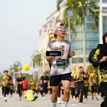 Runner Photo 6405355