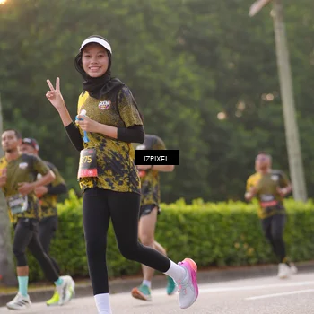 Runner Photo 6405440