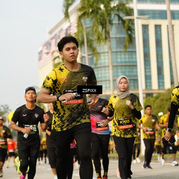 Runner Photo 6405445