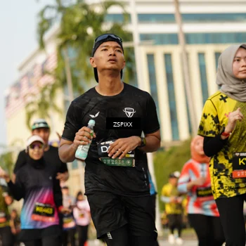 Runner Photo 6405466