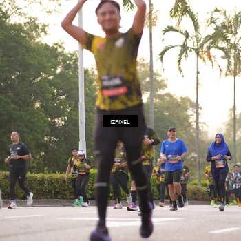 Runner Photo 6405556