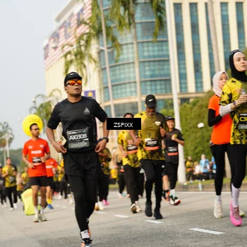 Runner Photo 6405625