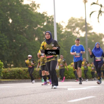 Runner Photo 6405650