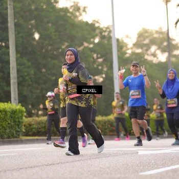 Runner Photo 6405664