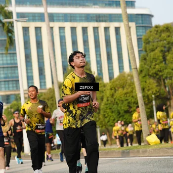 Runner Photo 6405697