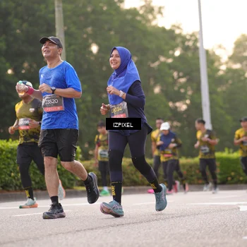 Runner Photo 6405740