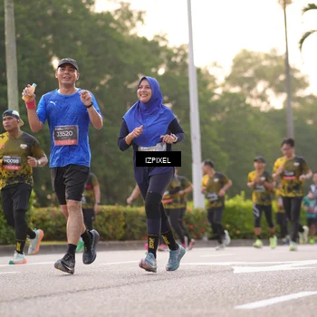 Runner Photo 6405786