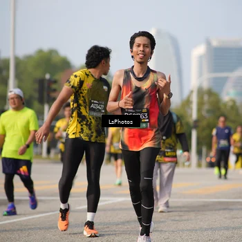Runner Photo 6405818