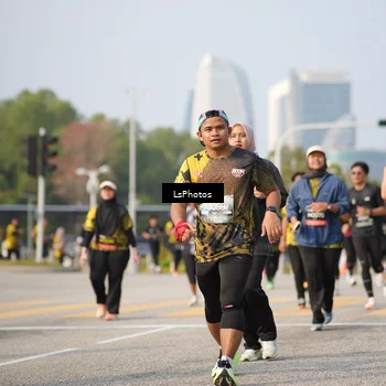 Runner Photo 6405840