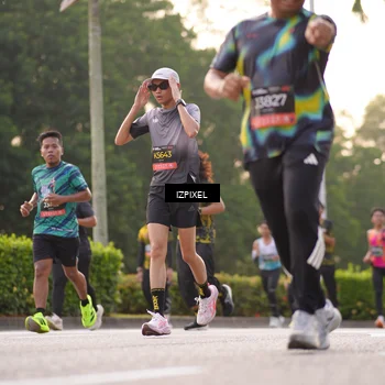 Runner Photo 6406125