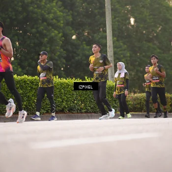 Runner Photo 6406250